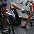 Frank Schleck liegt nach einem Sturz am Boden während der 5. Etappe der Tour de France 2006